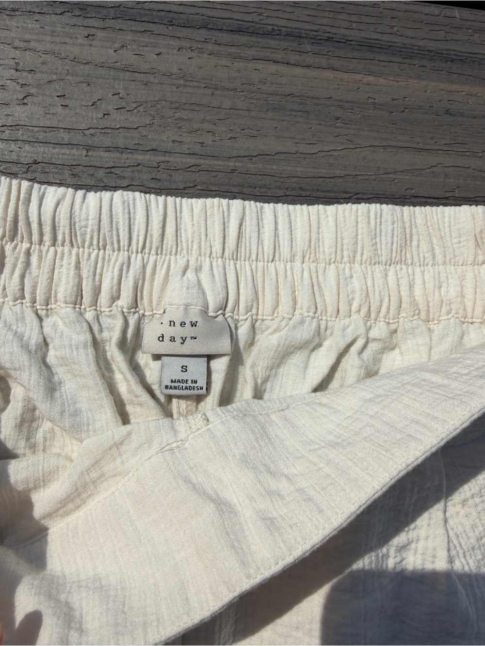 NWT a new day Cream Textured Linen Women’s Shorts - Picture 2 of 2